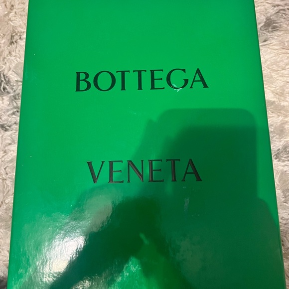 Brand new Bottega Veneta heels - Picture 2 of 4